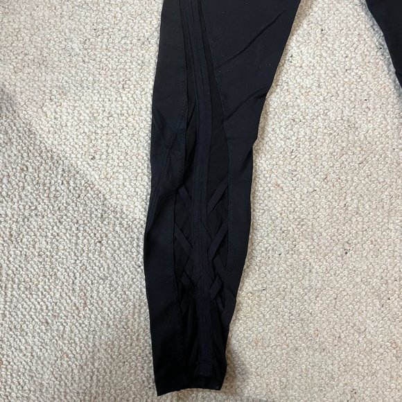 Lululemon Wunder Under *Special edition cut-out - Picture 3 of 5